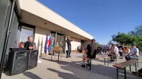 Tako, s kulturnim programom, vrednim tega imena, so v sredo v Oseku odprli dolgo pričakovano pridobitev. 