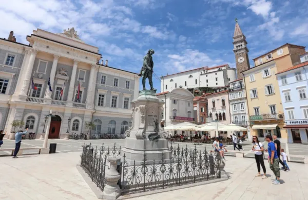 Pomoč pri obnovi streh in fasad