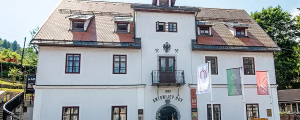 Antonijev rov, prvi vhod v rudnik iz leta 1500, sedaj turistični rudnik. 
