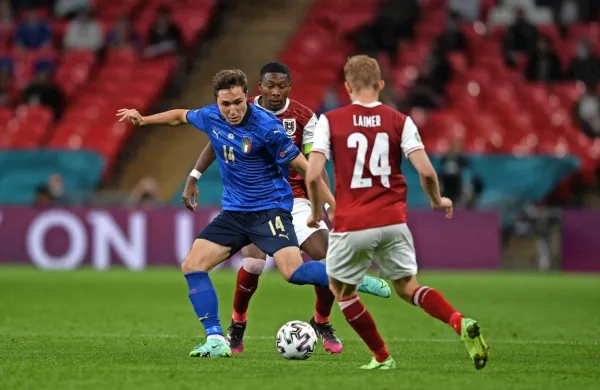 Federico Chiesa (v modrem dresu) je Italiji odprl vrata četrtfinala 
na dvoboju z Avstrijo.