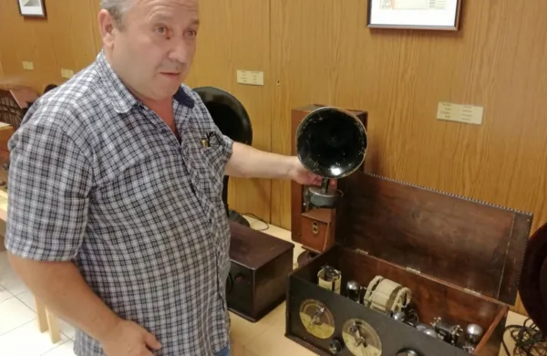 Od jutri na ogled zbirka radijskih sprejemnikov