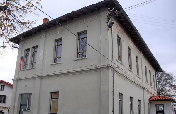Obnavljali bodo streho vrtca