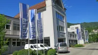 Sedež lastnice v Spodnji Idriji spočete Hidrie je v Ljubljani, kjer se 
bo jutri odvila vroča skupščina lastniške družbe H & R.