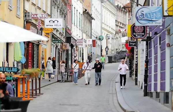 Hrvaška vlada želi omejiti obratovanje trgovin ob nedeljah. 
