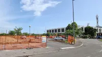 Začasno avtobusno postajo bodo uredili na bližnjem parkirišču 
med železniško postajo in pošto.