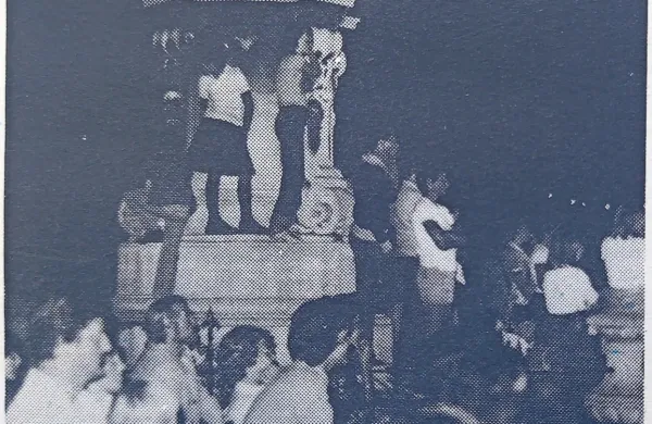 Tako se je občinstvo nagnetlo na Tartinijevem trgu na prvi izvedbi 
festivala Melodije morja in sonca leta 1978. 