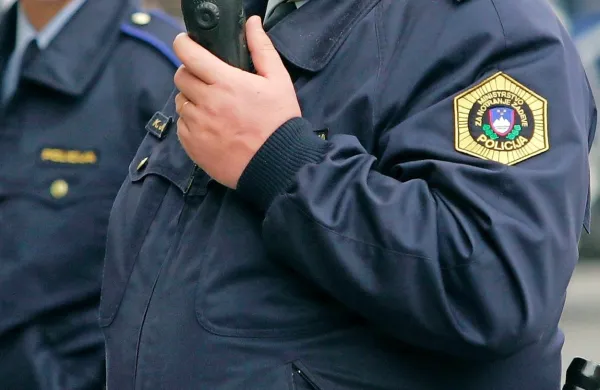 Na Hrva&scaron;kem tudi letos med turistično sezono slovenski policisti