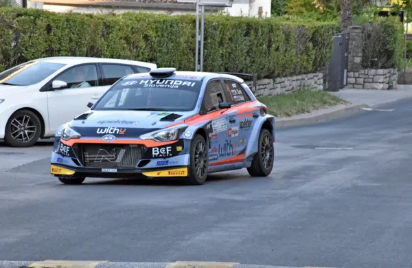 Vodstvo v skupnem seštevku bo branil Idrijčan Rok Turk s 
hyundaijem i20 R5.