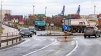  



Med najbolj načetimi je krožišče pri vhodu v Škocjanski zatok in 
vozišče okrog njega.