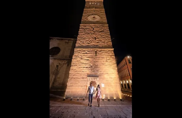 Zvonik na Titovem trgu si bo ob koncih tedna mogoče ogledati 
tudi v večernih urah v soju sveč.