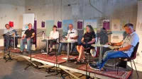 Okrogla miza Zdravje po-tem z gosti (z leve): Partikom Greblom, 
Borutom Štrukljem, Mojco Kerstin Petrič, moderatorjem Radom 
Pišotom, Mojco Ramšak in Boštjanom Šimuničem. 