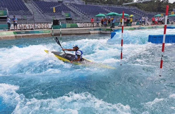  Slovenski kajakaš Peter Kauzer se ni uvrstil v finale olimpijskih 
iger v Tokiu.