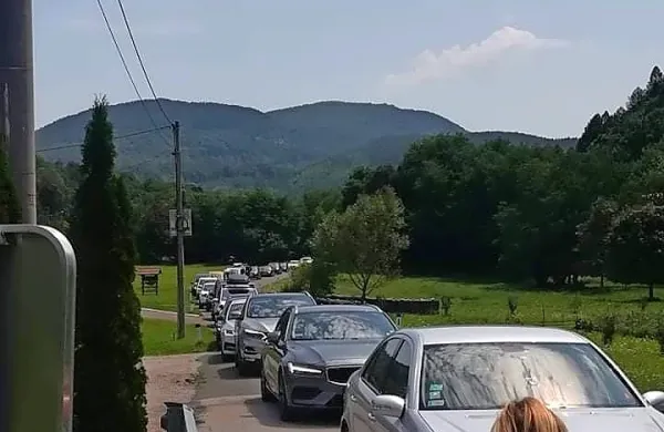 Danes dopoldne pred MP Novokračine (foto: Adrijana Janežič)