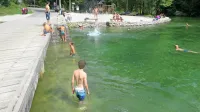 Kopališče Lajšt tako prazno kot minulo soboto ob toplem  vremenu 
na vrhuncu sezone menda ni bilo še nikoli. 
