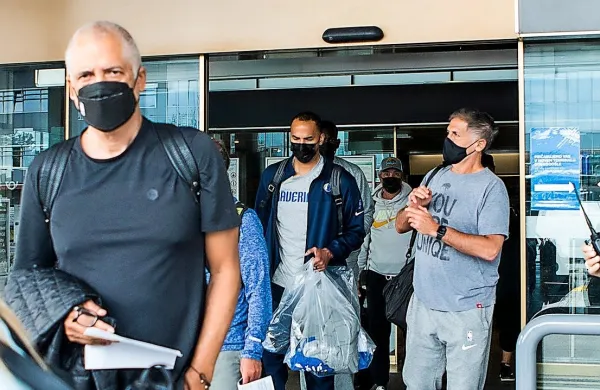 Delegacija iz Dallasa je na včeraj prispela v Ljubljano.