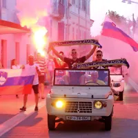 Vesela povorka je pot začela na Bonifiki, končala pa na Titovem 
trgu. 