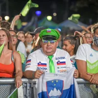 Množica ljudi v Ljubljani pozdravila slovenske olimpijce