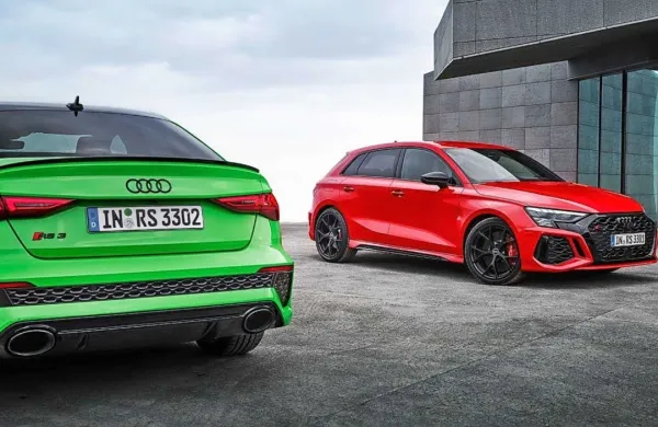 Audija RS3 prihajata v prodajne salone pozno jeseni, naročila zanje sprejemajo od srede prihodnjega 
meseca. 