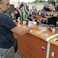 Včasih so hodili z metlami, včeraj nazdravili s pivom