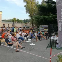Včasih so hodili z metlami, včeraj nazdravili s pivom