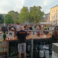 Včasih so hodili z metlami, včeraj nazdravili s pivom