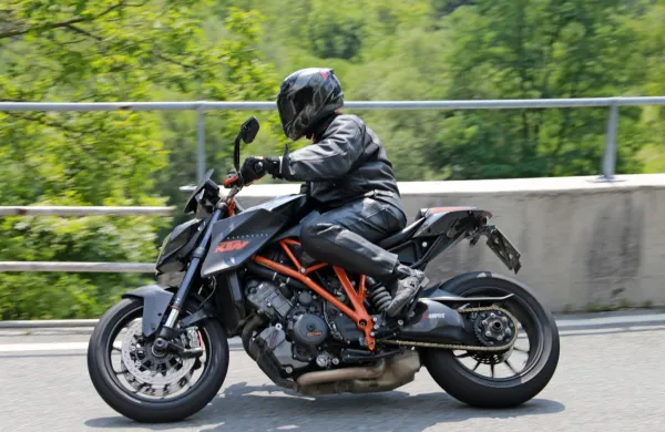 Motorista so na stari cesti ujeli s sistemom Provida (fotografija je 
simbolična).