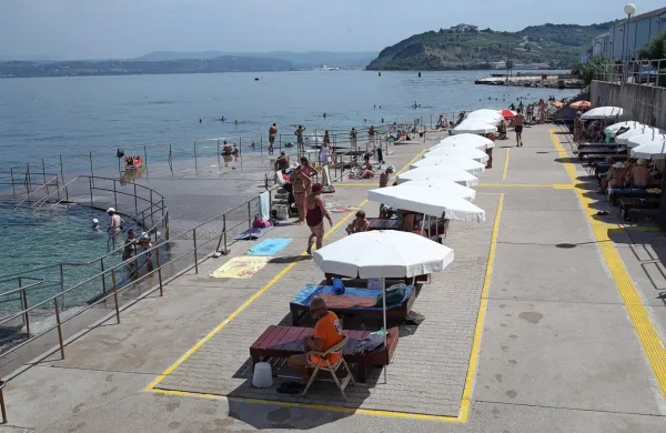 Zadnja utopitev se je v ponedeljek zgodila na plaži Dva topola v 
Izoli.