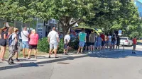  Odziv na cepljenje v mobilni enoti je presenetil - v Ankaranu je bilo 
treba počakati v vrsti.
