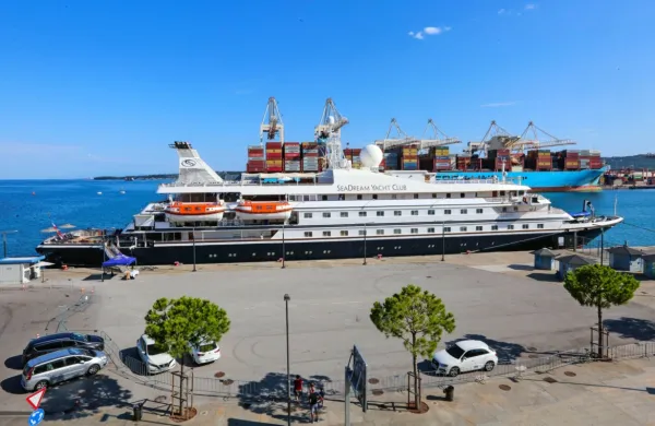 V Koper je priplula prva potni&scaron;ka ladja po dveh letih