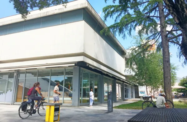 V nekdanjo Alpino bi župan selil mladinski center, tam vidijo v tem 
več minusov kot plusov. 