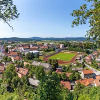 Pogled  z mestnega hriba Soviča, ki je priljubljena rekreacijska točka. 
