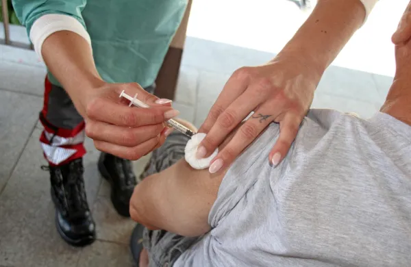 V Sloveniji cepljenih že več kot 50 odstotkov polnoletnih