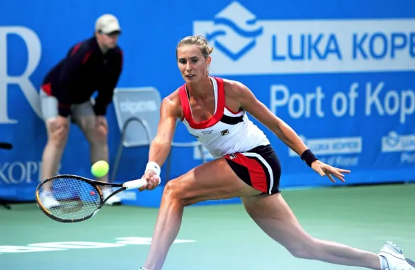 Polona Hercog je pred enajstimi leti v Portorožu  igrala v polfinalu. 
Kako ji bo šlo čez slab mesec dni? 