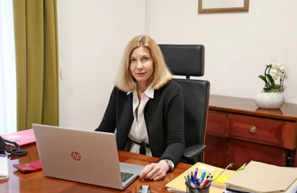 Županja Tina Gerbec je dejala, da je napadov deležna že vse od 
leta 2019, očitke pa odločno zavrača. 
