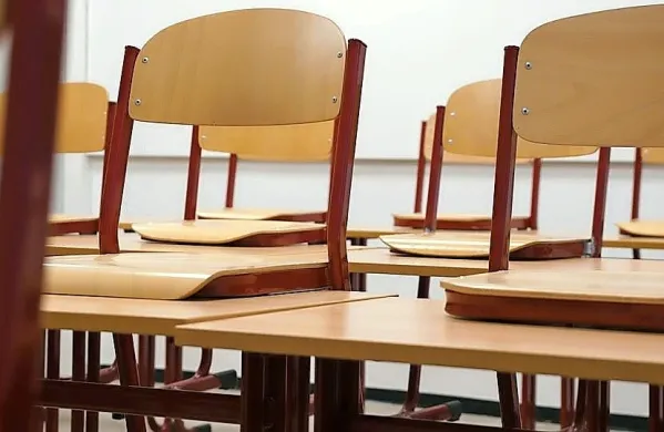 Na Hrvaškem načrtujejo, da se bodo z novim šolskim letom  v šole 
vrnili vsi učenci.