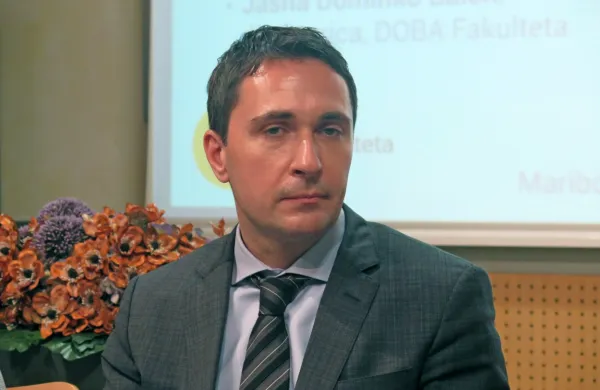 Okrevanje turizma po trenutni krizi bo precej daljše, kot je bilo 
sprva pričakovano, morda bo moralo preteči celo generacijsko 
obdobje, je opozoril predsednik Združenja hotelirjev Slovenije 
Gregor Jamnik. 