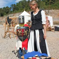 Srednjeveško opravo je bilo mogoče tudi preizkusiti.