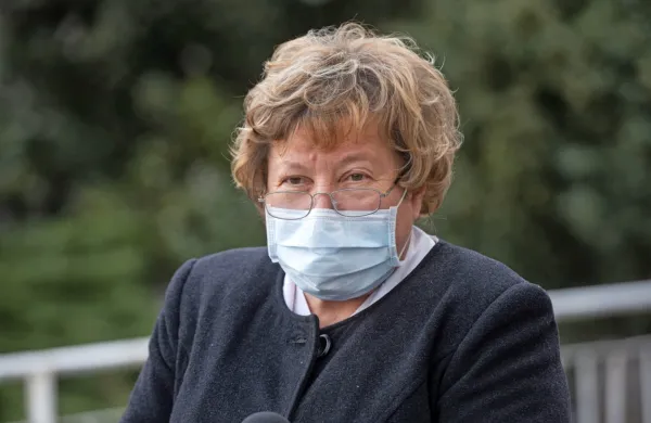 Predstojnica Klinike za infekcijske bolezni in vročinska stanja dr. 
Tatjana Lejko Zupanc