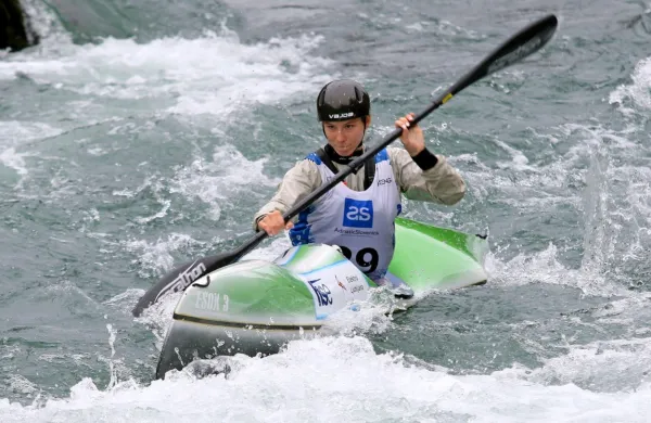 Kajakašica Helena Domajnko je v soboto v sprintu osvojila tri 
medalje v posamični in ekipni konkurenci.
