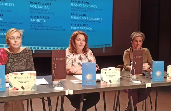 Prihajajočo sezono so predstavile (z leve) Mateja Poljšak Furlan, Pavla Jarc in Barbara Poša Belingar.