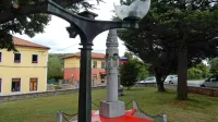 V spominskem parku v Lokvi je razbitih sedem svetilk.

