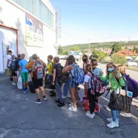 Prvi dan v &scaron;oli tudi pogovor o virusu in testiranju