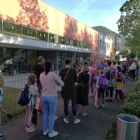 Prvi dan v &scaron;oli tudi pogovor o virusu in testiranju
