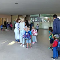 Prvi dan v &scaron;oli tudi pogovor o virusu in testiranju