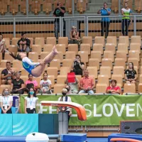 Bertoncelj gladko v finale