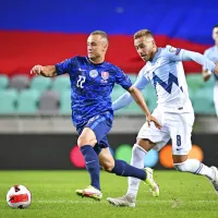Slovaški nogometaš Stanislav Lobotka in slovenski  Sandi Lovrić