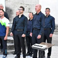Trikratni paraolimpijec Dejan Fabčič je tudi zapel