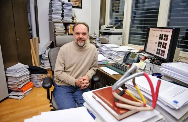 Roman Jerala s  Kemijskega inštituta