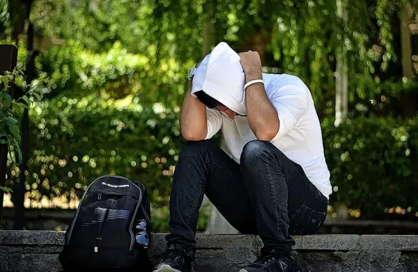 Pomanjkanje kakovostnih medosebnih odnosov je v času epidemije covida-19 še bolj razkrilo in poglobilo stiske otrok in 
mladih.