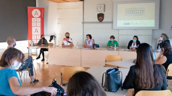 Društvo Asociacija je predstavilo, kako lahko z roko v roku 
sodelujeta gospodarstvo in kultura. Delavnico o tem v torek 
organizirajo v novogoriškem Ekscentru. 